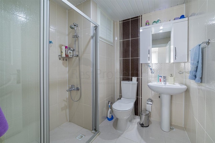 اطلالة بحر - دوبلكس واسعة مفروشة -تصميم 3 غرف وصالة -في محمودلار / الانيا 