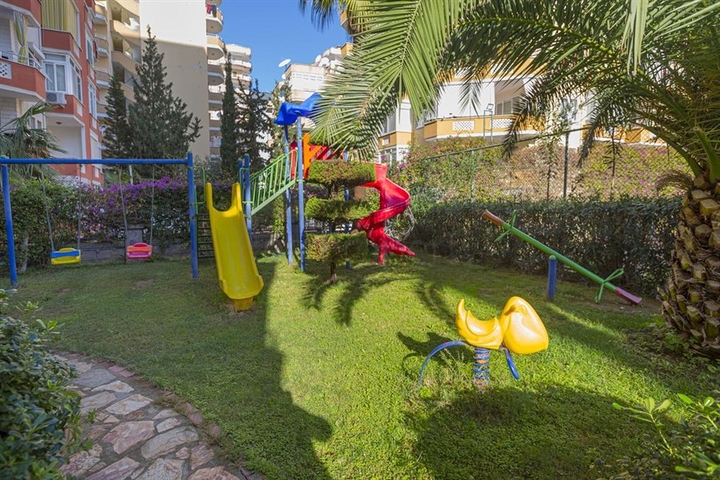 اطلالة بحر - دوبلكس واسعة مفروشة -تصميم 3 غرف وصالة -في محمودلار / الانيا 