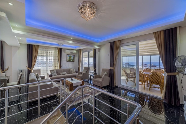 اطلالة بحر - دوبلكس واسعة مفروشة -تصميم 3 غرف وصالة -في محمودلار / الانيا 