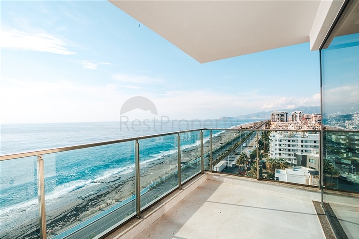 شقة فاخرة على البحر مباشرة - غرفتين وصالة -ضمن مجمع جديد - محمودلار / الانيا 