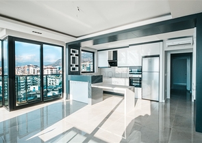 شقة فاخرة على البحر مباشرة - غرفتين وصالة -ضمن مجمع جديد - محمودلار / الانيا 