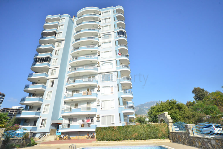 شقة غرفتين وصالة مفروشة -ضمن مجمع سكني في محمودلار / الانيا 