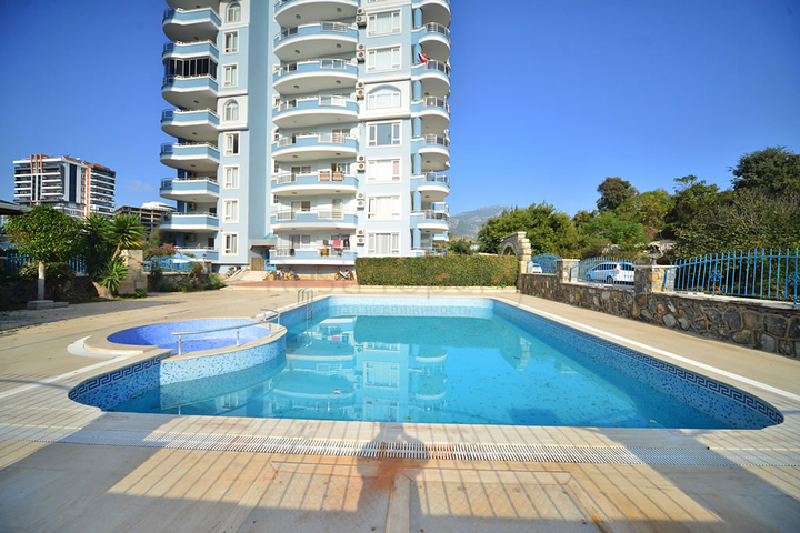 شقة غرفتين وصالة مفروشة -ضمن مجمع سكني في محمودلار / الانيا 