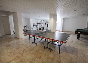 شقة غرفتين وصالة مفروشة -ضمن مجمع سكني في محمودلار / الانيا 