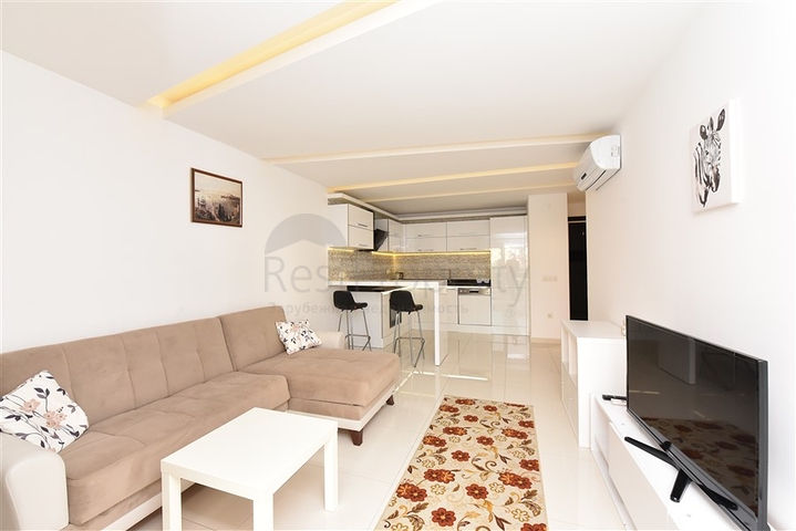 شقة غرفة وصالة ضمن مجمع فاخر في مركز الانيا 