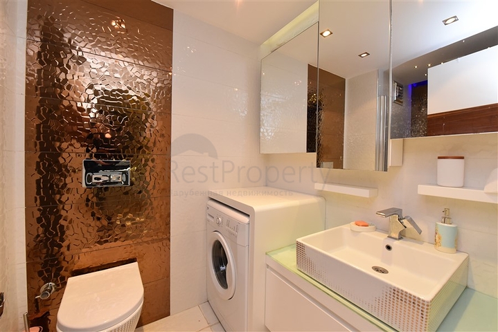 شقة غرفة وصالة ضمن مجمع فاخر في مركز الانيا 