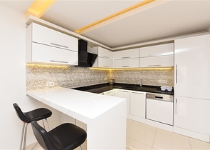 شقة غرفة وصالة ضمن مجمع فاخر في مركز الانيا 