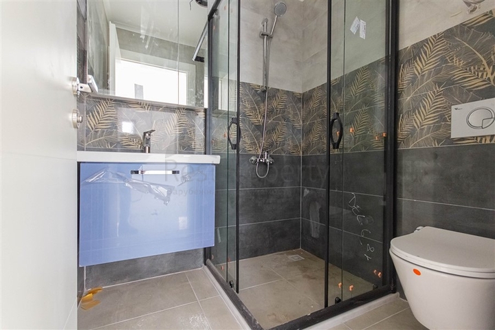 شقة غرفة وصالة جديدة -في محمودلار / الانيا 