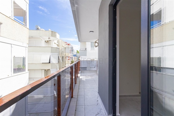 شقة غرفة وصالة جديدة -في محمودلار / الانيا 