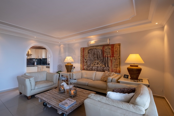 شقة واسعة - غرفتين وصالة مفروشة -في محمودلار / الانيا 