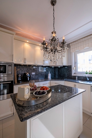 شقة واسعة - غرفتين وصالة مفروشة -في محمودلار / الانيا 