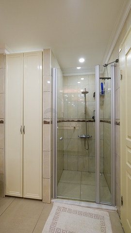 شقة واسعة - غرفتين وصالة مفروشة -في محمودلار / الانيا 