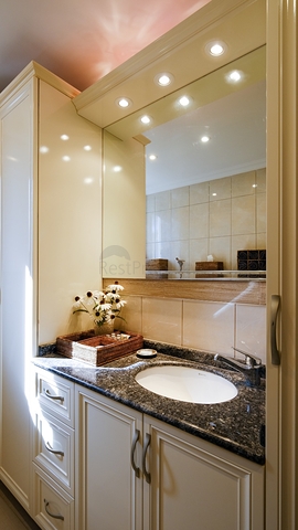 شقة واسعة - غرفتين وصالة مفروشة -في محمودلار / الانيا 