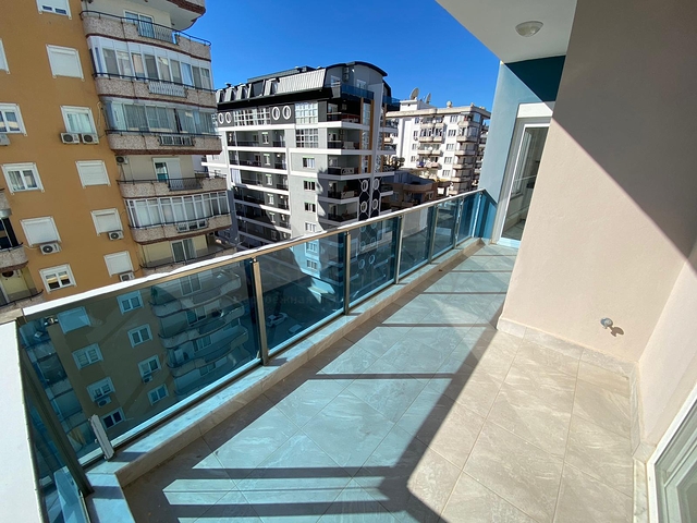 شقة غرفتين وصالة مع مطبخ منفصل - ضمن مجمع جديد - في محمودلار / الانيا 