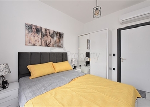 اطلالة بحر مباشرة -شقة غرفة وصالة ضمن مجمع جديد - في كارجيجاك / الانيا 