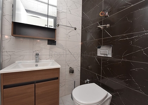 اطلالة بحر مباشرة -شقة غرفة وصالة ضمن مجمع جديد - في كارجيجاك / الانيا 