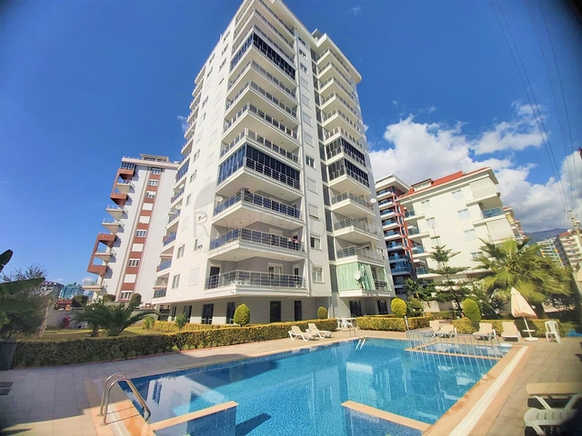 شقق غرفتين وصالة مفروشة -مجمع سكني قريب من البحر - في محمودلار / الانيا