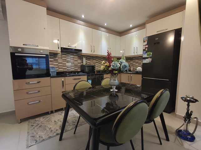 شقق غرفتين وصالة مفروشة -مجمع سكني قريب من البحر - في محمودلار / الانيا