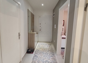 شقق غرفتين وصالة مفروشة -مجمع سكني قريب من البحر - في محمودلار / الانيا