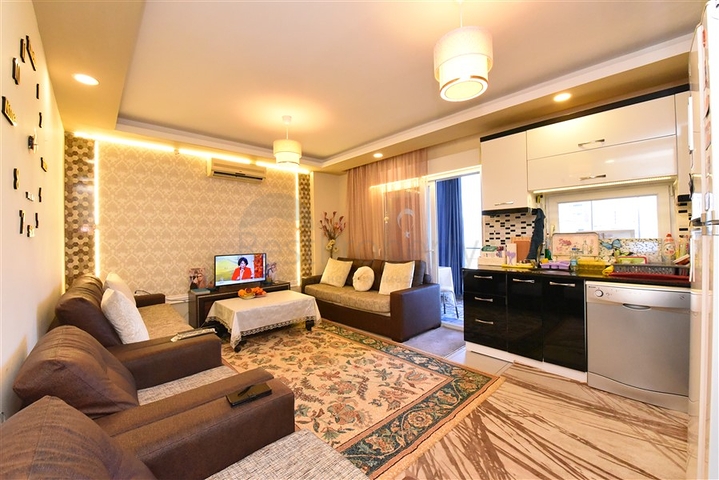 شقة غرفة وصالة مفروشة -سعر مناسب - في محمودلار / الانيا 