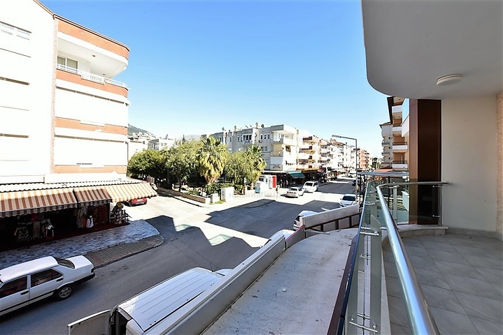 مجمع فاخر في مركز الانيا - شقة غرفتين وصالة مفروشة -قريبة من شاطئ كليوباترا 