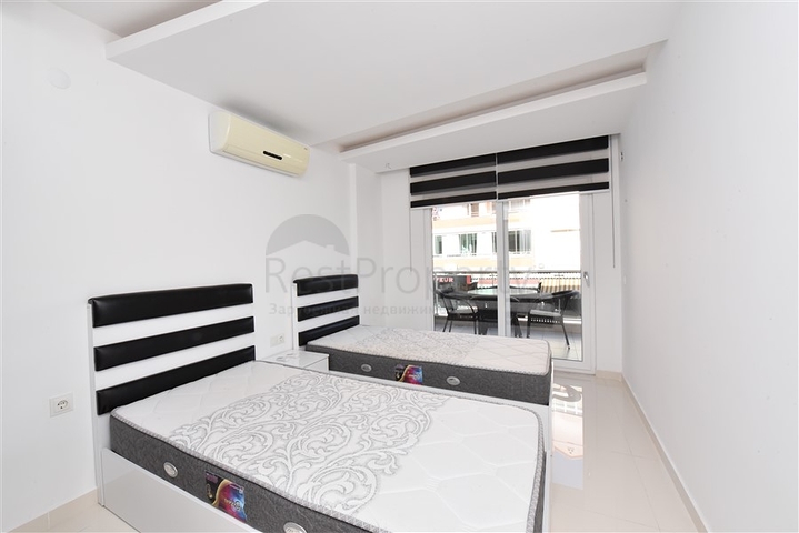 مجمع فاخر في مركز الانيا - شقة غرفتين وصالة مفروشة -قريبة من شاطئ كليوباترا 