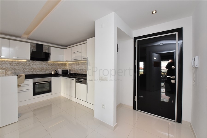 مجمع فاخر في مركز الانيا - شقة غرفتين وصالة مفروشة -قريبة من شاطئ كليوباترا 