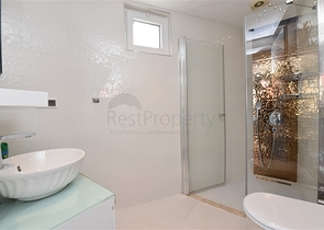 مجمع فاخر في مركز الانيا - شقة غرفتين وصالة مفروشة -قريبة من شاطئ كليوباترا 