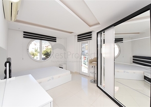 مجمع فاخر في مركز الانيا - شقة غرفتين وصالة مفروشة -قريبة من شاطئ كليوباترا 