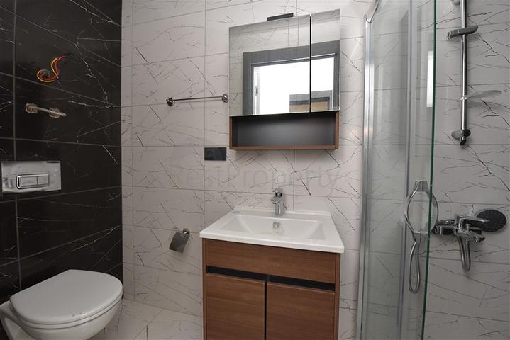 اطلالة بحر مباشرة -شقة غرفة وصالة -مجمع جديد - في كارجيجاك / الانيا 