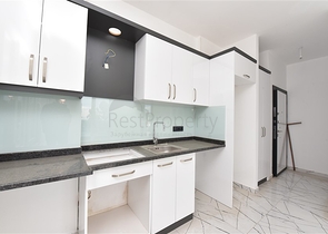 اطلالة بحر مباشرة -شقة غرفة وصالة -مجمع جديد - في كارجيجاك / الانيا 