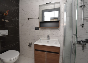 اطلالة بحر مباشرة -شقة غرفة وصالة -مجمع جديد - في كارجيجاك / الانيا 