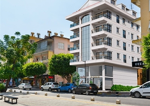 شقة ضمن بناء جديد في مركز الانيا - تصميم 2 غرفة وصالة .