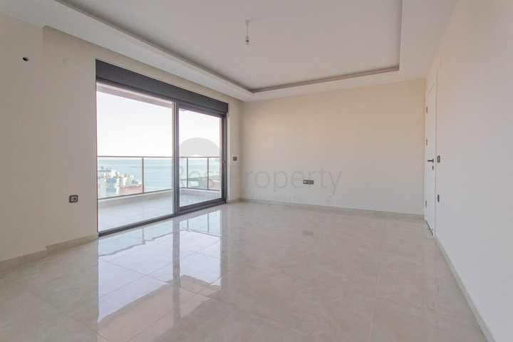 اطلالة بحرية مباشرة -شقة غرفتين وصالة - مجمع حديث -في محمودلار/ الانيا 