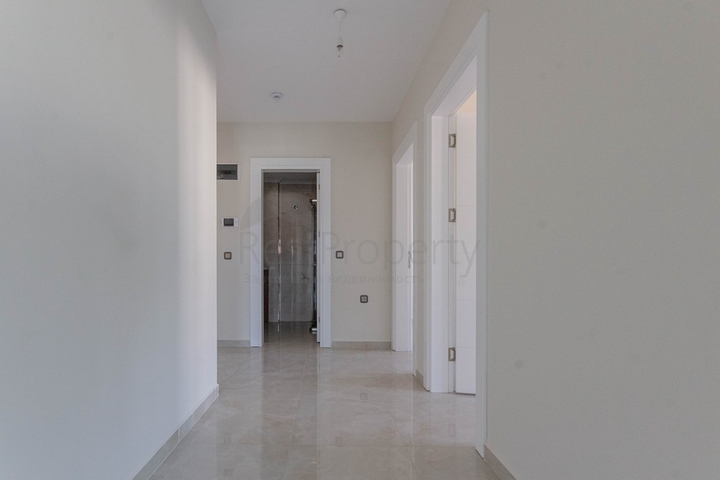 اطلالة بحرية مباشرة -شقة غرفتين وصالة - مجمع حديث -في محمودلار/ الانيا 