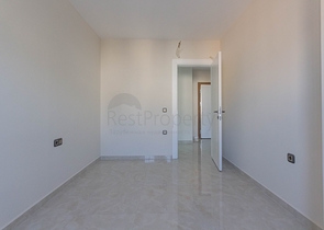 اطلالة بحرية مباشرة -شقة غرفتين وصالة - مجمع حديث -في محمودلار/ الانيا 