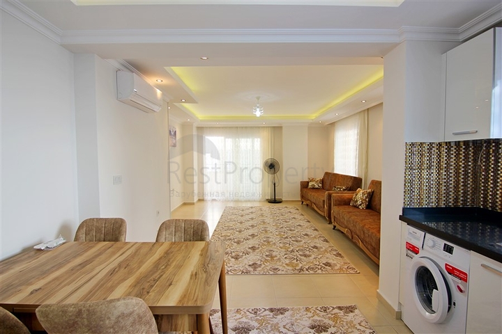 شقة واسعة - غرفة نوم وصالة مفروشة - في محمودلار/ الانيا 