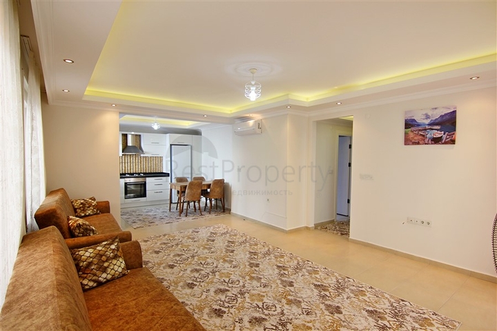 شقة واسعة - غرفة نوم وصالة مفروشة - في محمودلار/ الانيا 