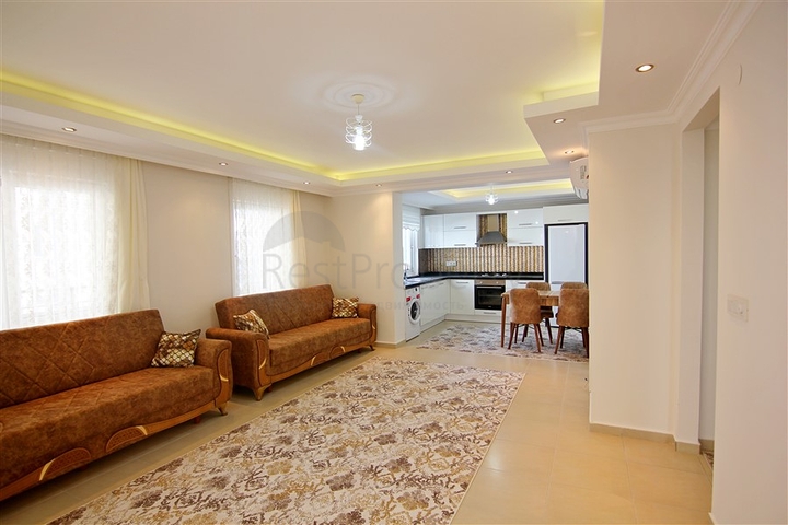 شقة واسعة - غرفة نوم وصالة مفروشة - في محمودلار/ الانيا 