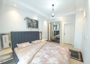 على شارع بارباروس - شقة غرفتين وصالة مفروشة - مجمع حديث - في محمودلار / الانيا 