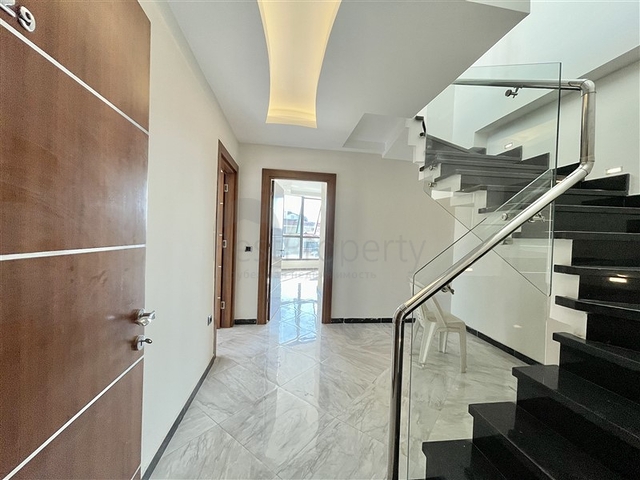 شقق للبيع في اوبا - دوبلكس 3 غرف وصالة -ضمن مجمع حديث - قريب من البحر - اوبا / الانيا 