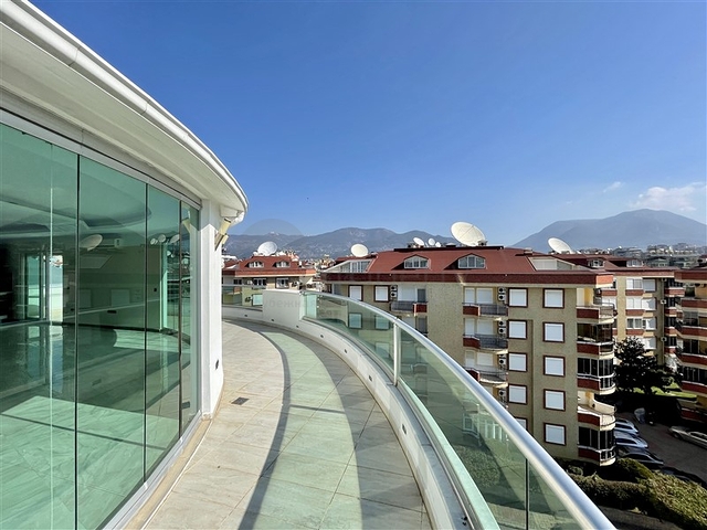 شقق للبيع في اوبا - دوبلكس 3 غرف وصالة -ضمن مجمع حديث - قريب من البحر - اوبا / الانيا 