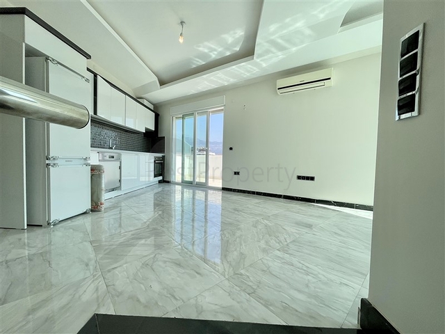 شقق للبيع في اوبا - دوبلكس 3 غرف وصالة -ضمن مجمع حديث - قريب من البحر - اوبا / الانيا 