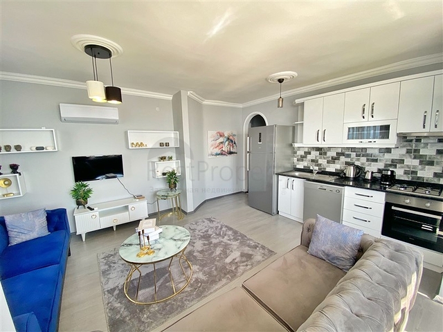 اطلالة بحر مباشرة -شقة غرفتين وصالة -في محمودلار / الانيا 