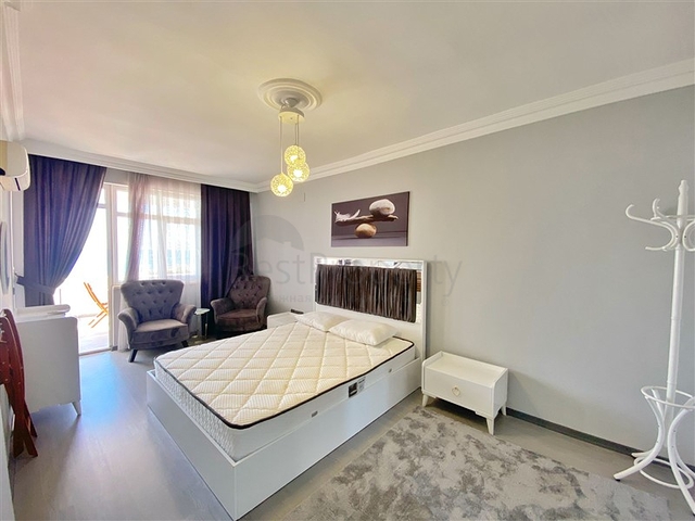 اطلالة بحر مباشرة -شقة غرفتين وصالة -في محمودلار / الانيا 