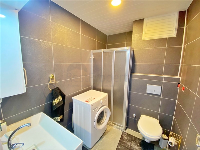 اطلالة بحر مباشرة -شقة غرفتين وصالة -في محمودلار / الانيا 