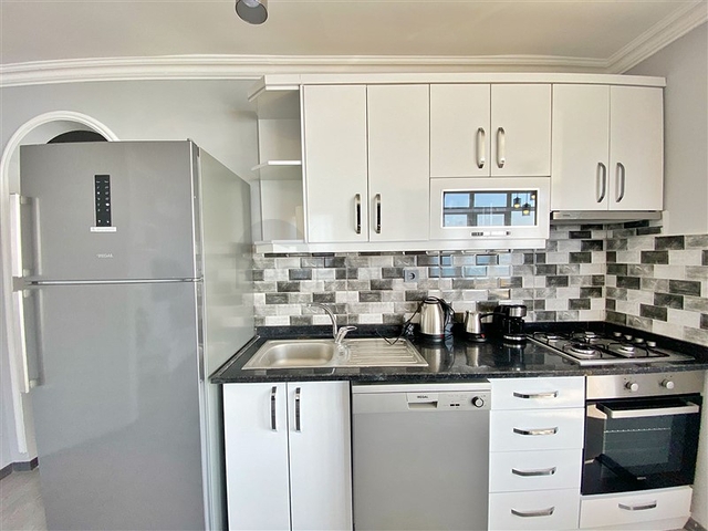 اطلالة بحر مباشرة -شقة غرفتين وصالة -في محمودلار / الانيا 