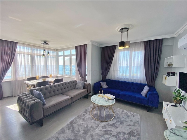 اطلالة بحر مباشرة -شقة غرفتين وصالة -في محمودلار / الانيا 