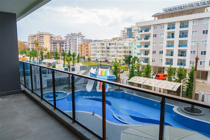 مجمع حديث فاخر - شقة غرفتين وصالة -قريبة من البحر - في محمودلار / الانيا 