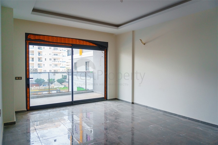 مجمع حديث فاخر - شقة غرفتين وصالة -قريبة من البحر - في محمودلار / الانيا 